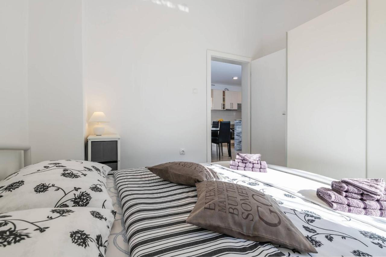 Apartment Petra Pula Exteriér fotografie
